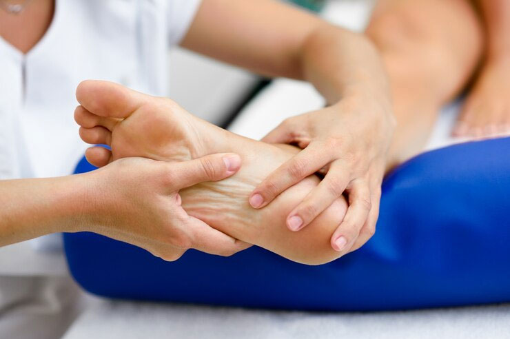 Acupuncture for foot neuropathy